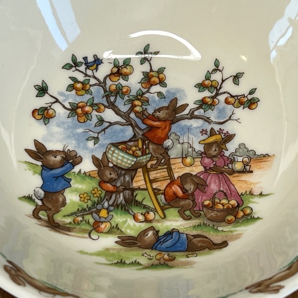 Bunnykins Vintage Royal Doulton 4 Pc. Dish Set ~ Bone China ~ England - Picture 5 of 16